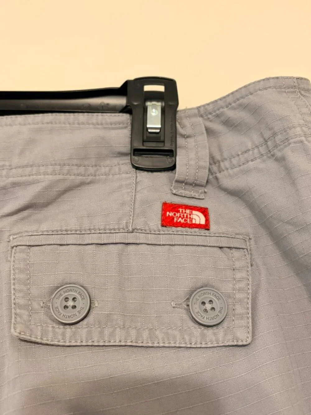 Women's The North Face Gray 5-Pocket Cargo 100% Cotton Shorts Size 14 Long